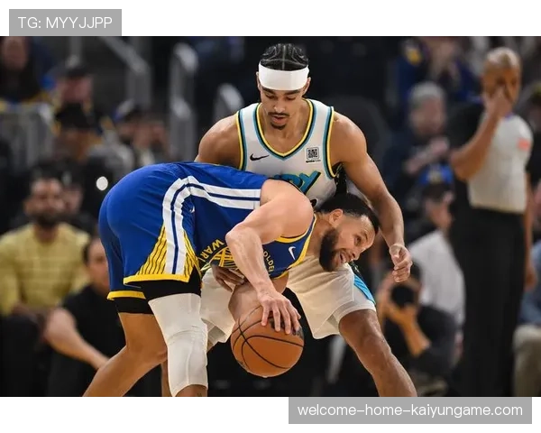 勇士不敌步行者 库里外线果断出手，勇士与库里